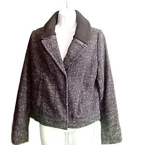NWT Gap women Blue & White Hounds tooth Bomber jacket Size M snap closure